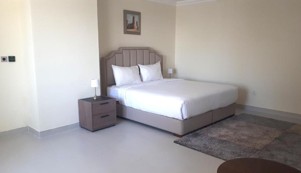 Magnum Hotel & Suites West Bay photo 4