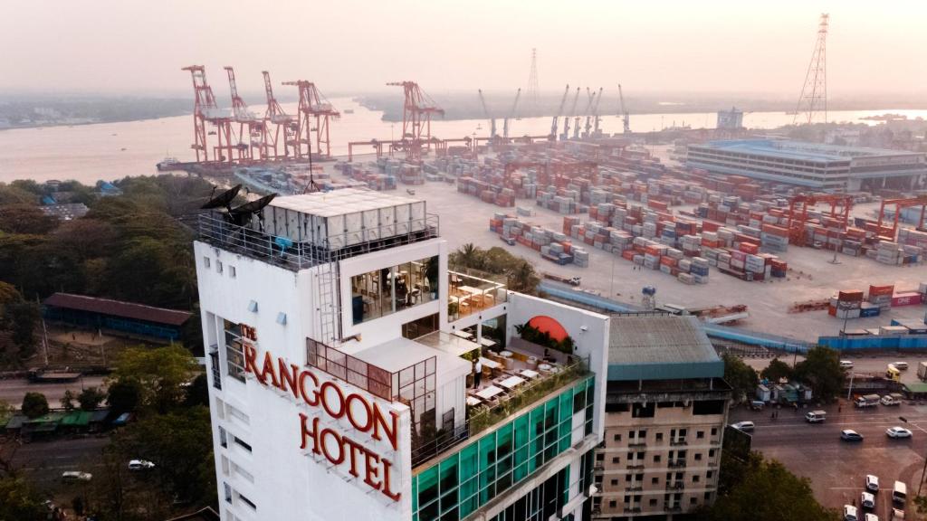 The Rangoon Hotel photo 3