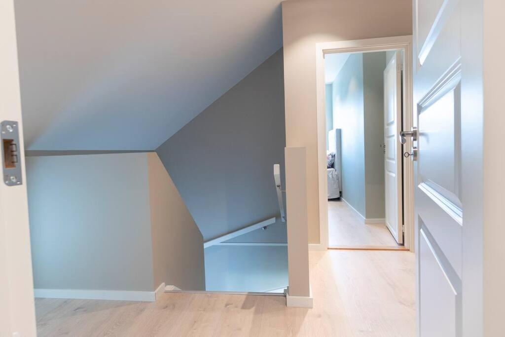 Cozy and new apartment in Arendal -Hill photo 4