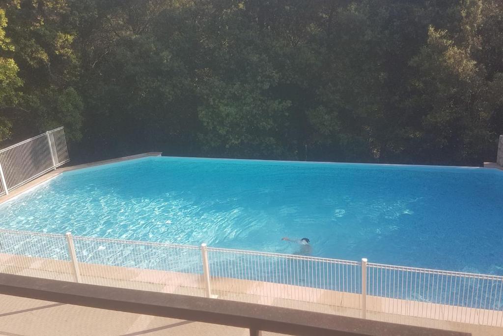 Villa dans un puits de verdure avec piscine résidentielle photo 4