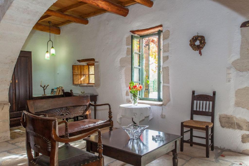 Dream 1 -traditional House With Pool To Share photo 3