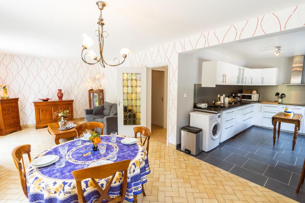 Clos Fleuri : Amboise Home with Amazing Gardens photo 2