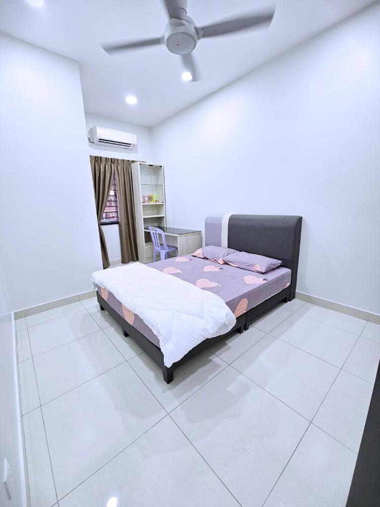 Entire Home at Indahpura, Kulai photo 3