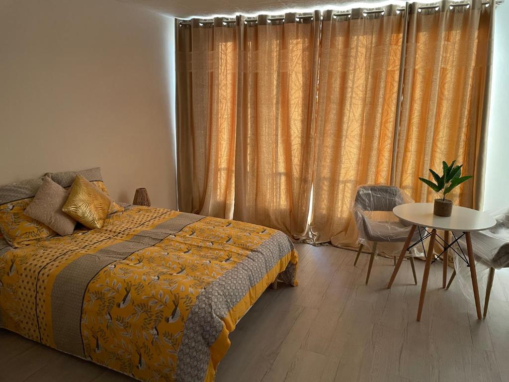 Appartement type f3 au centre-ville photo 3