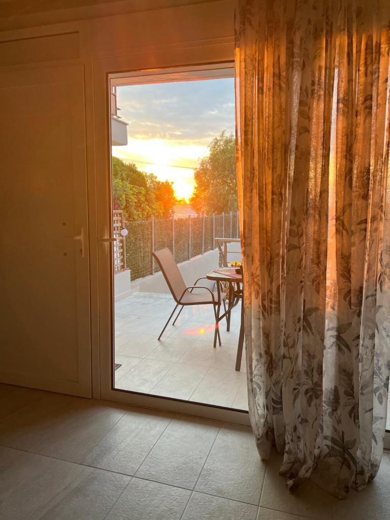 Akrotiri Luxury Suites photo 2