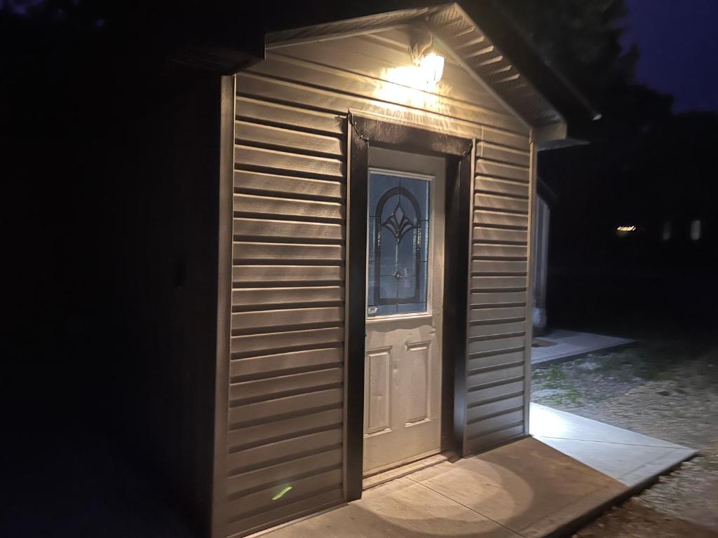 Converted, Rustic Log Cabin for Family Getaway photo 1
