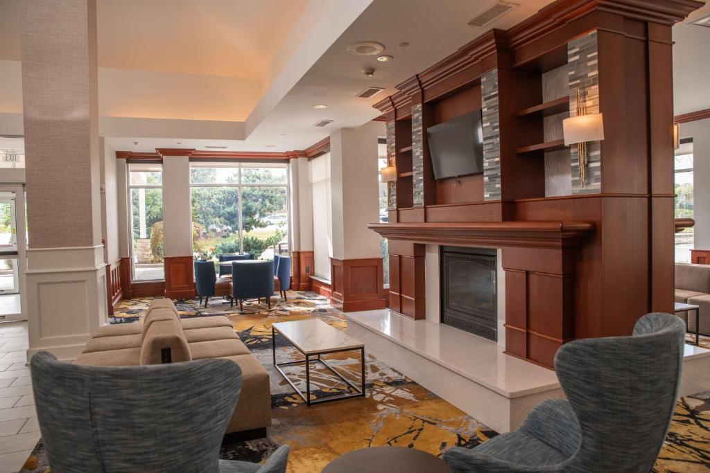 Hilton Garden Inn Erie photo 2