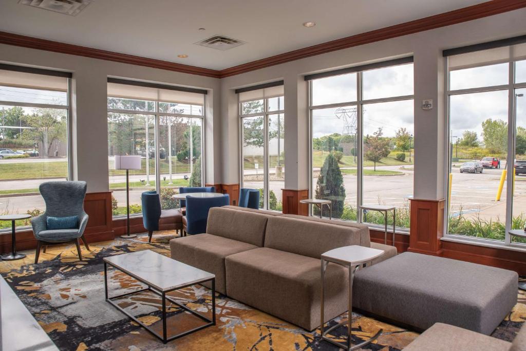 Hilton Garden Inn Erie photo 4