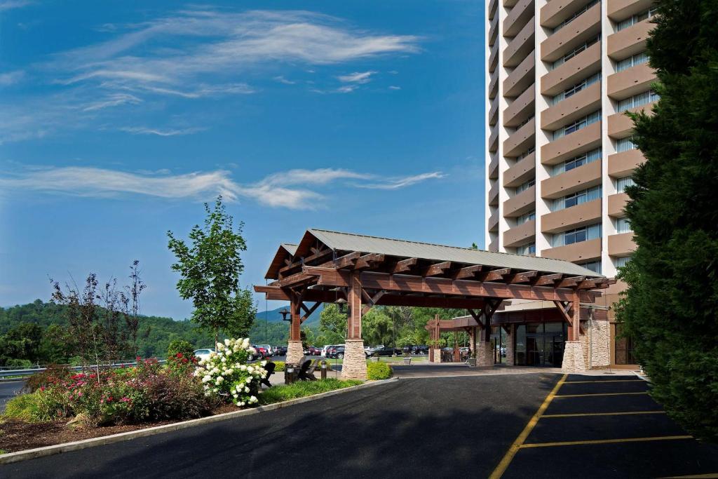 The Park Vista - a DoubleTree by Hilton Hotel - Gatlinburg image