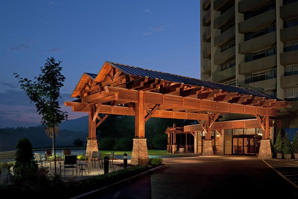 The Park Vista - A DoubleTree by Hilton Hotel - Gatlinburg photo 2