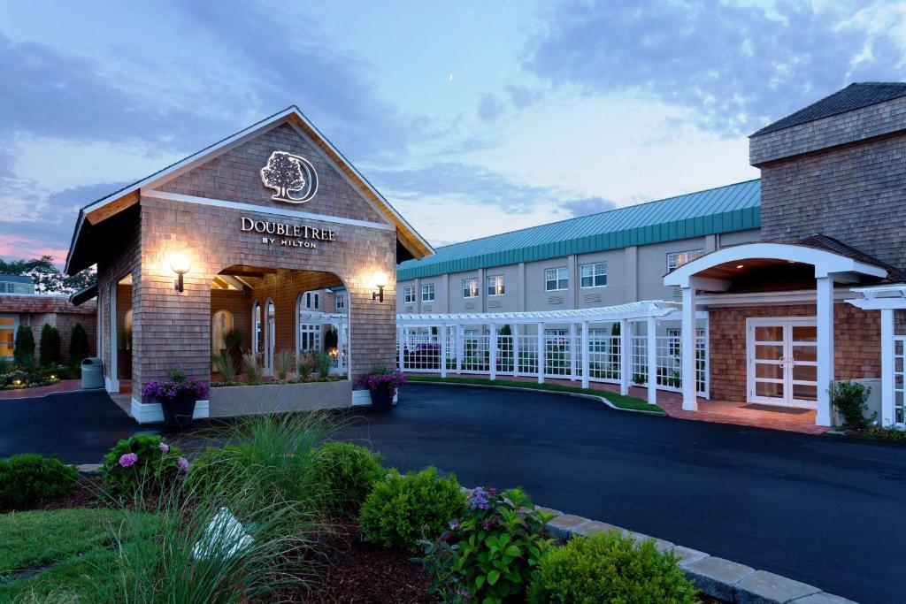 Doubletree by Hilton Cape Cod - Hyannis image