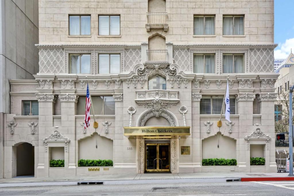 Hilton Checkers Los Angeles image