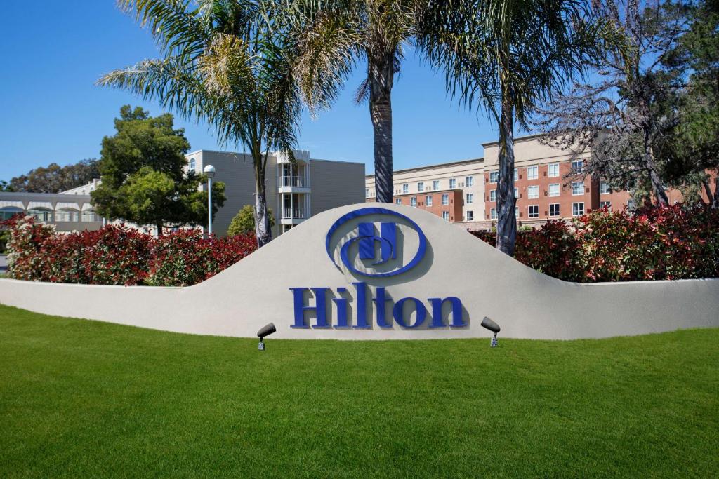 Hilton Oakland Airport photo 2
