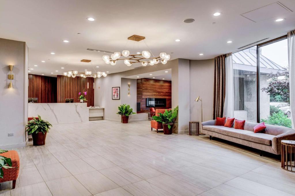 Hilton Chicago/Oak Lawn image