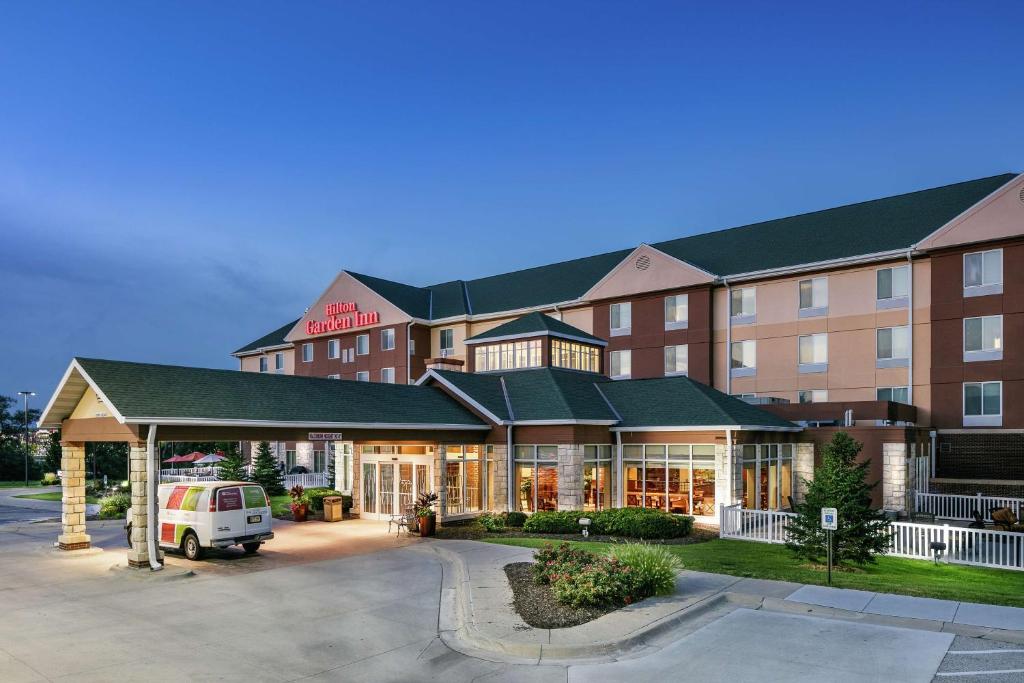 Hilton Garden Inn Omaha West image