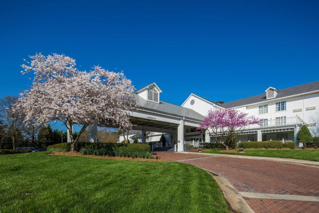 DoubleTree Raleigh Durham Airport at Research Triangle Park image