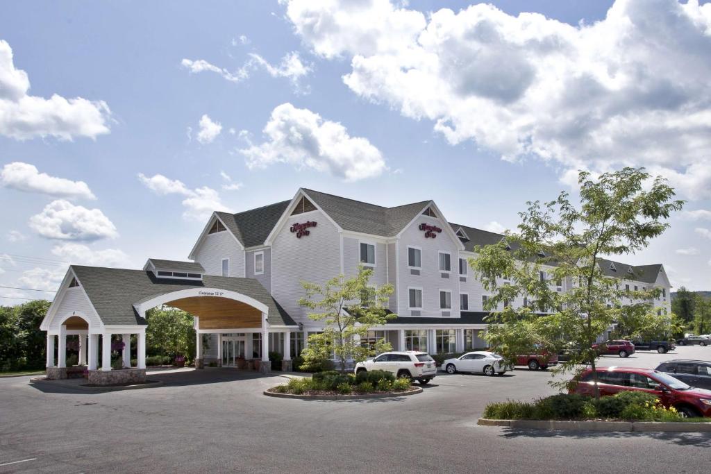 Hampton Inn Rutland image