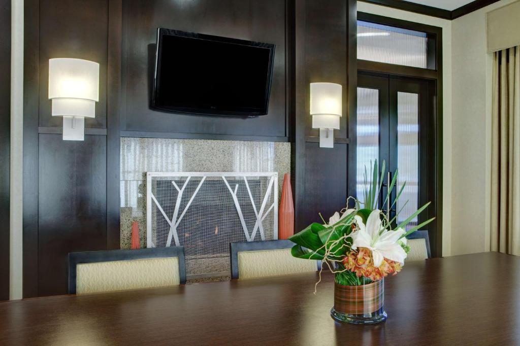 Hilton Garden Inn Seattle/Bothell photo 1