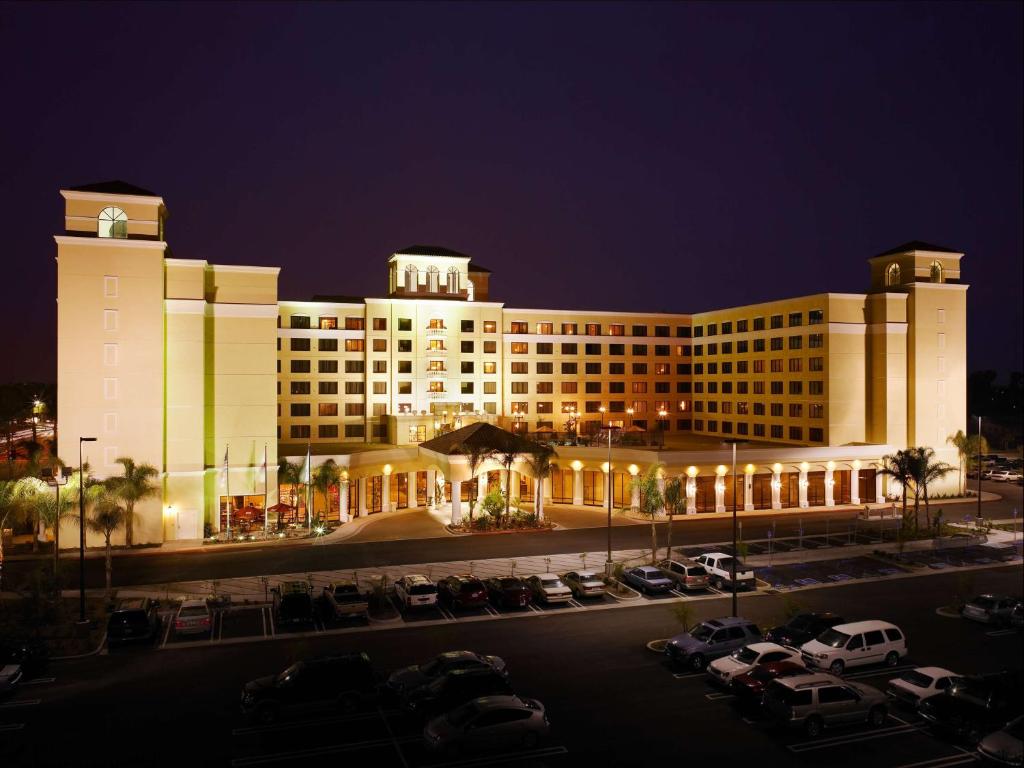 DoubleTree Suites by Hilton Anaheim Rsrt - Conv Cntr image