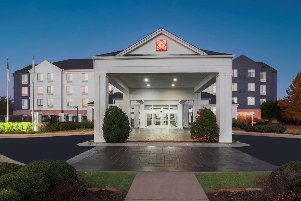 Hilton Garden Inn Tulsa South photo 2