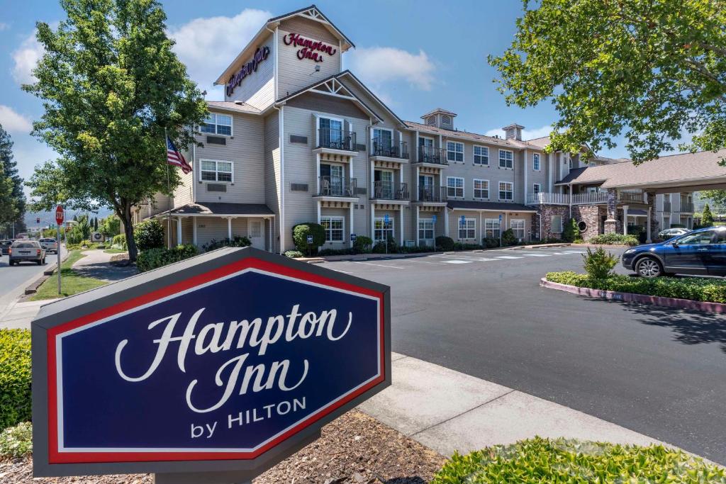 Hampton Inn Ukiah CA image