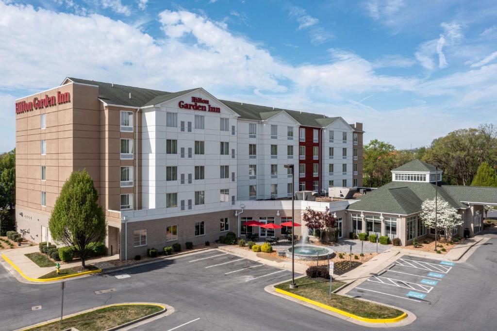 Hilton Garden Inn Winchester photo 1