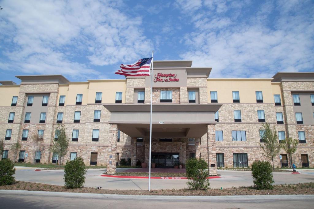 Hampton Inn and Suites by Hilton McKinney photo 2