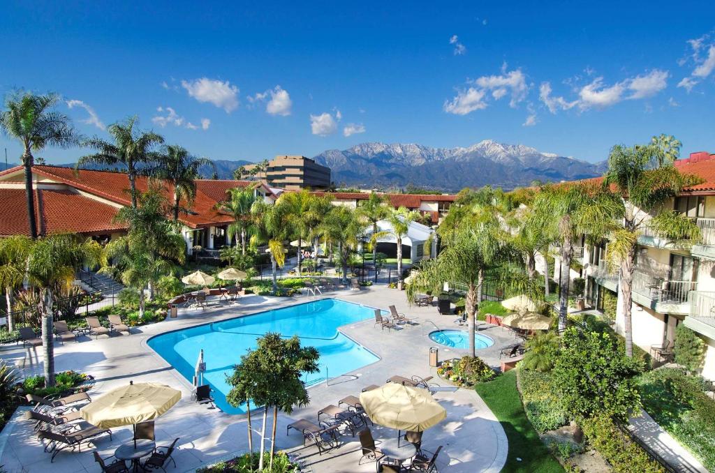 DoubleTree by Hilton Ontario Airport image