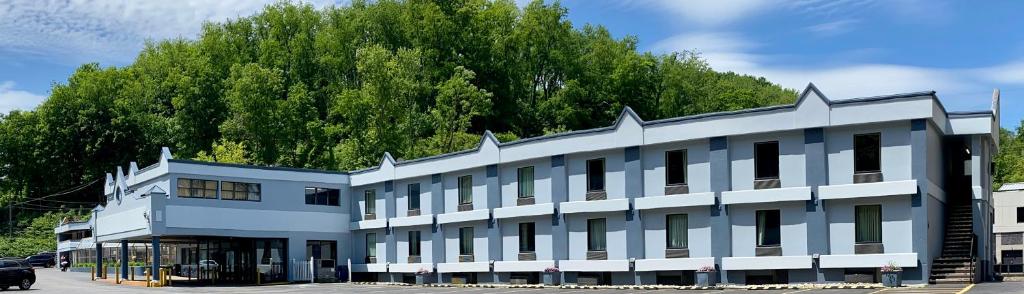Days Inn by Wyndham Pittsburgh photo 3