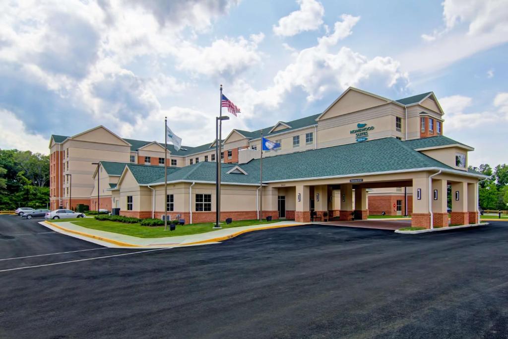 Homewood Suites by Hilton Woodbridge photo 1