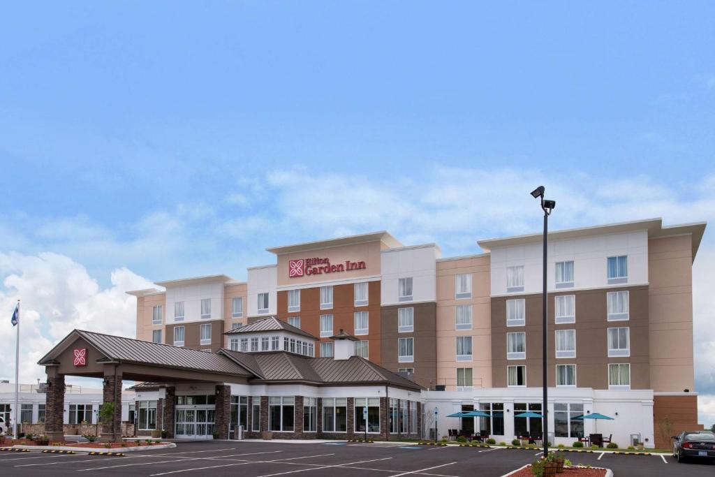 Hilton Garden Inn Bristol image