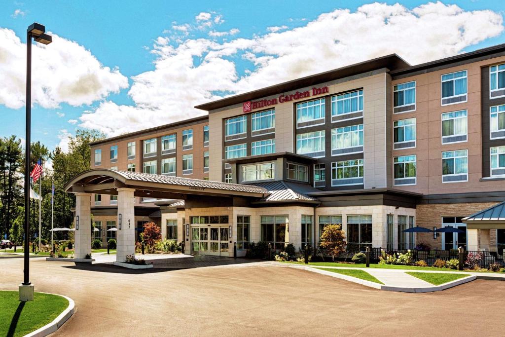 Hilton Garden Inn Lenox Pittsfield image