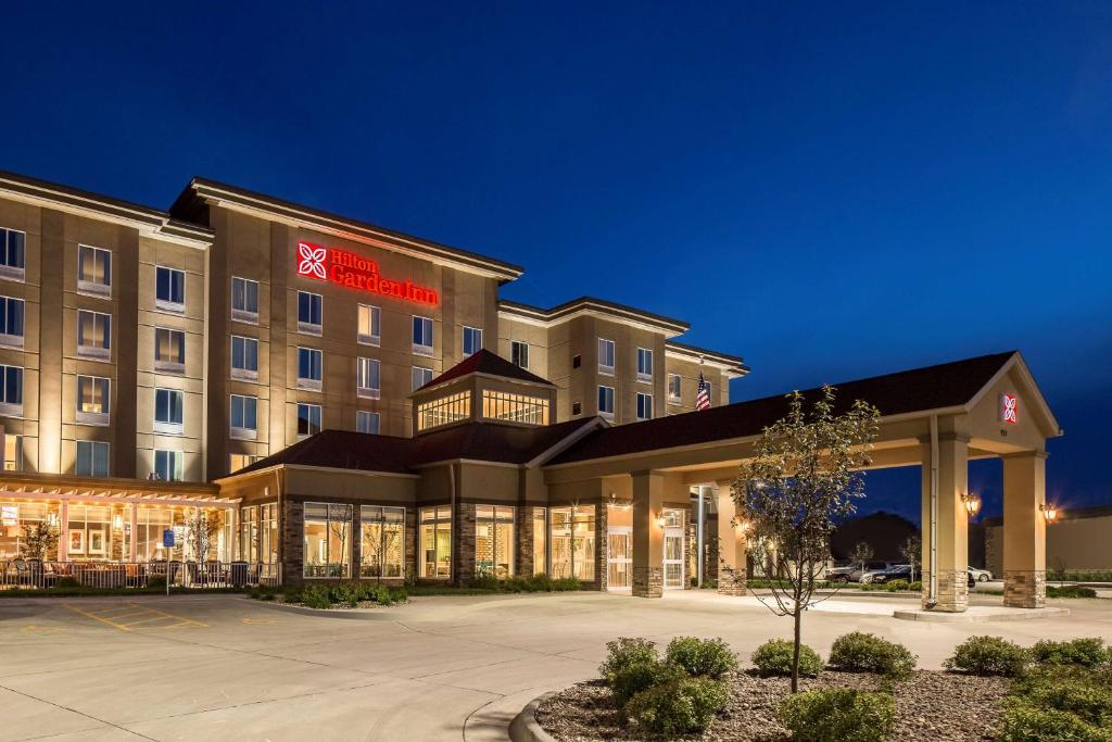 Hilton Garden Inn Bettendorf/ Quad Cities photo 2