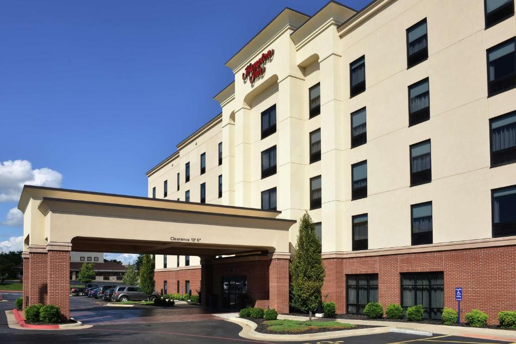 Hampton Inn Springfield-Southeast, MO photo 1