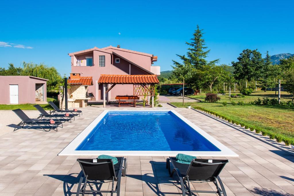 VILLA DOLA near Split - private pool, orchard, peace photo 3
