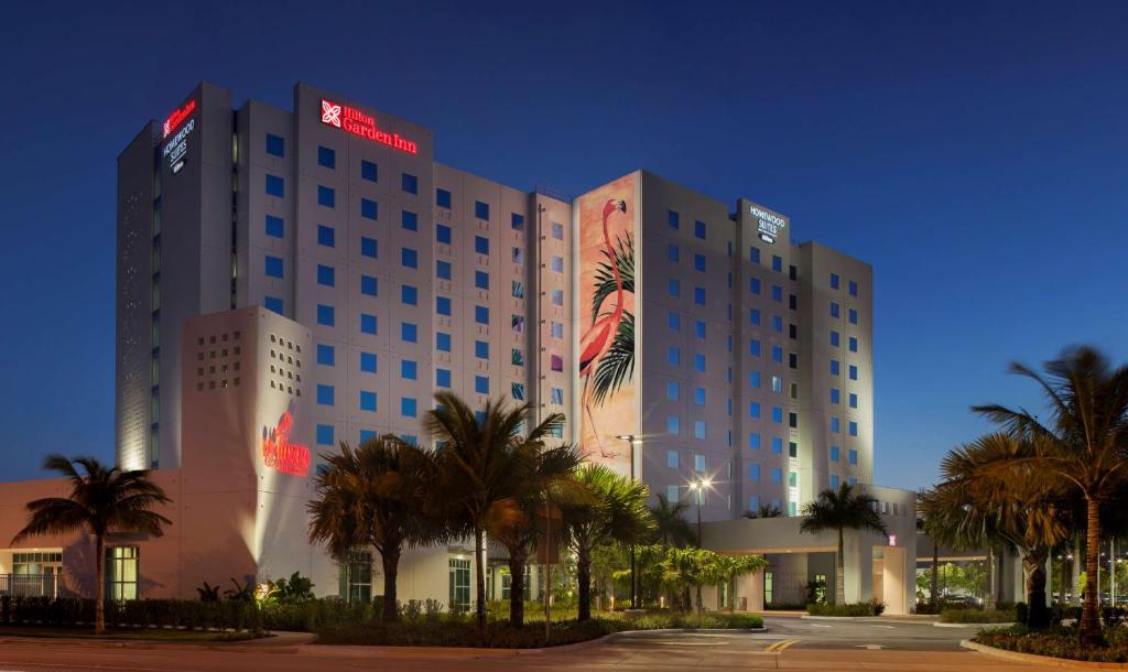 Homewood Suites by Hilton Miami Dolphin Mall image