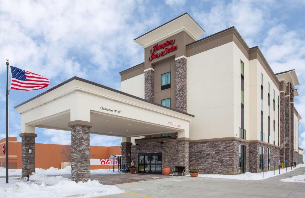 Hampton Inn & Suites Sioux City South image