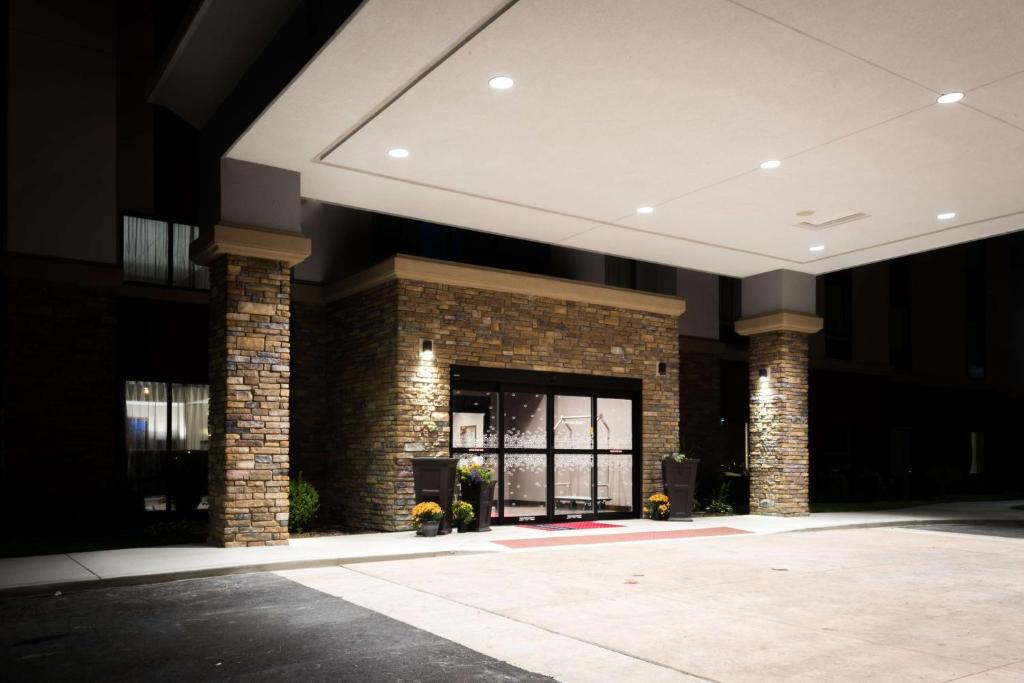 Hampton Inn & Suites By Hilton Hammond, In photo 1