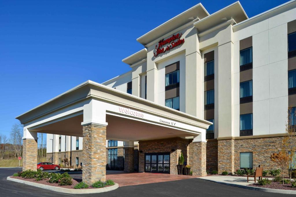 Hampton Inn & Suites Albany-East Greenbush image