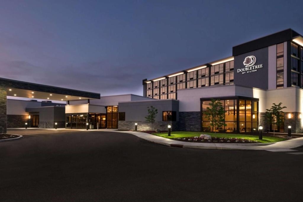 Doubletree By Hilton Lafayette East photo 1