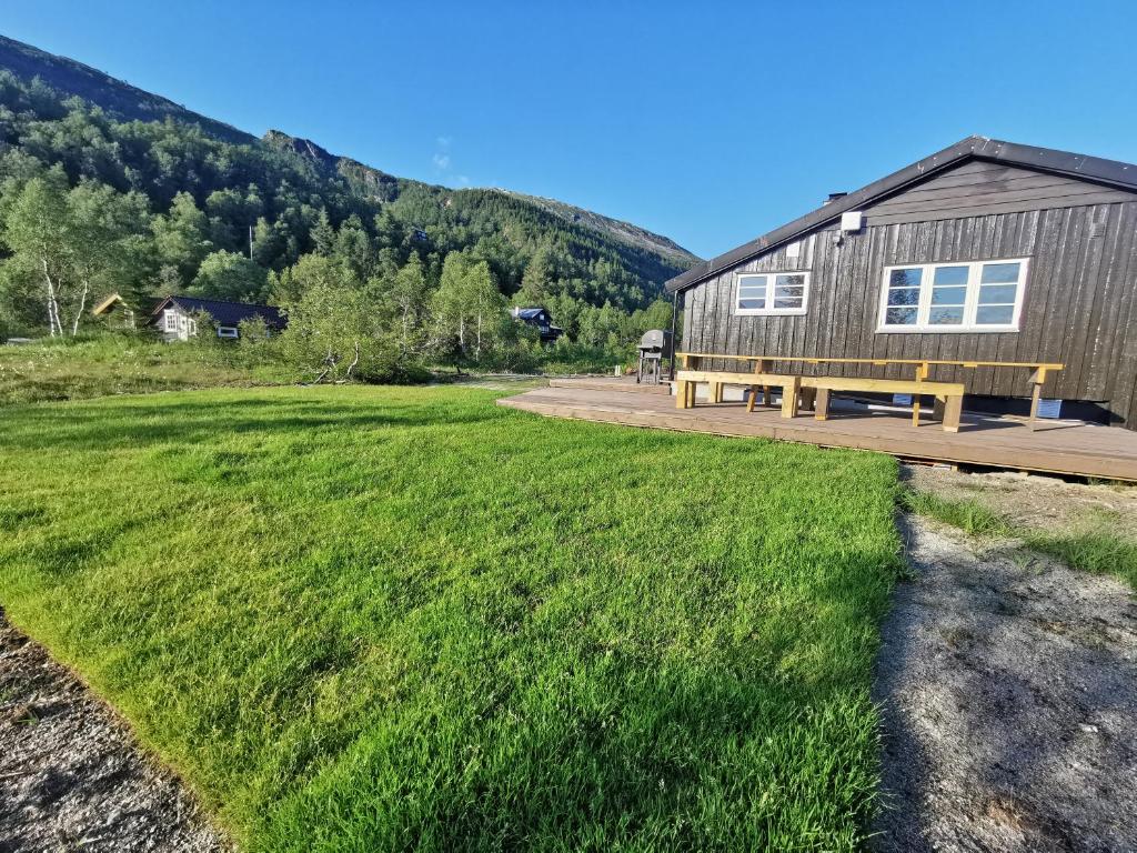 Tangen - cabin with 4 bedrooms - great nature photo 2