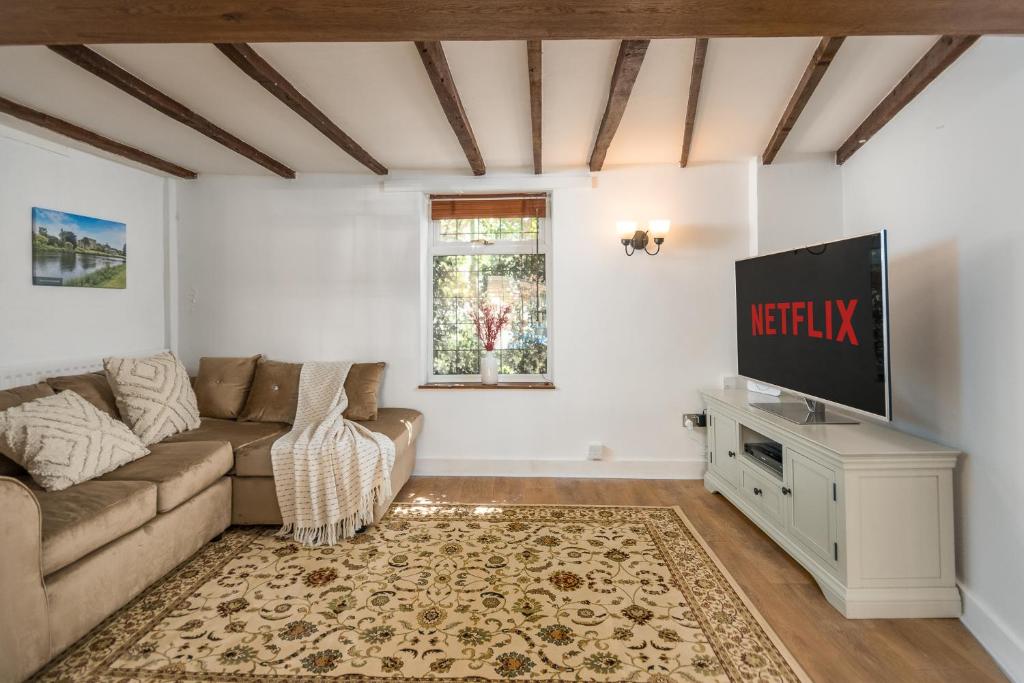 Bard's Cottage photo 2