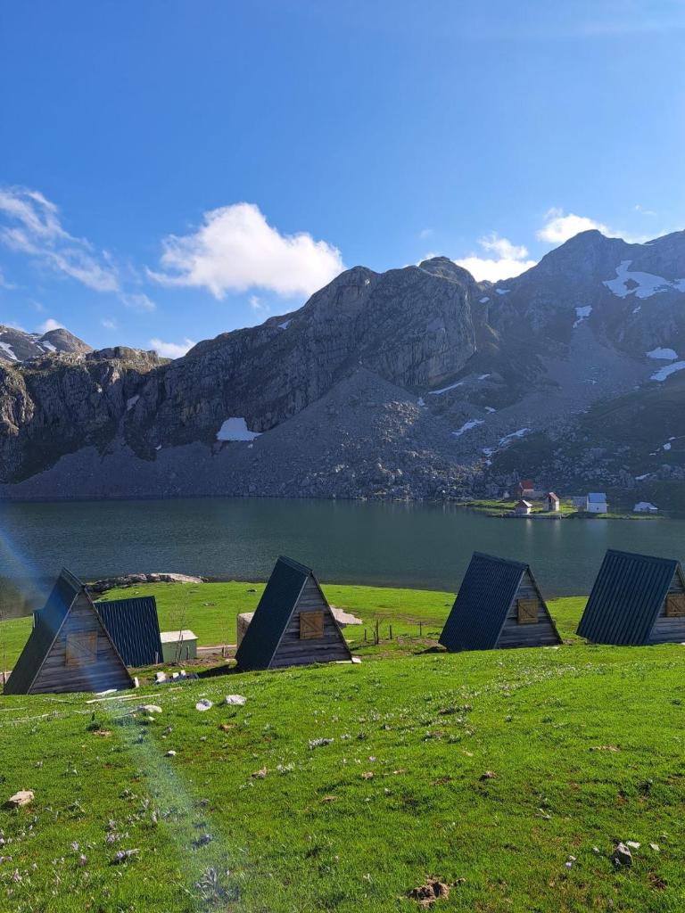 Mountain cottage Captain's Lake, Kapetanovo jezero photo 1