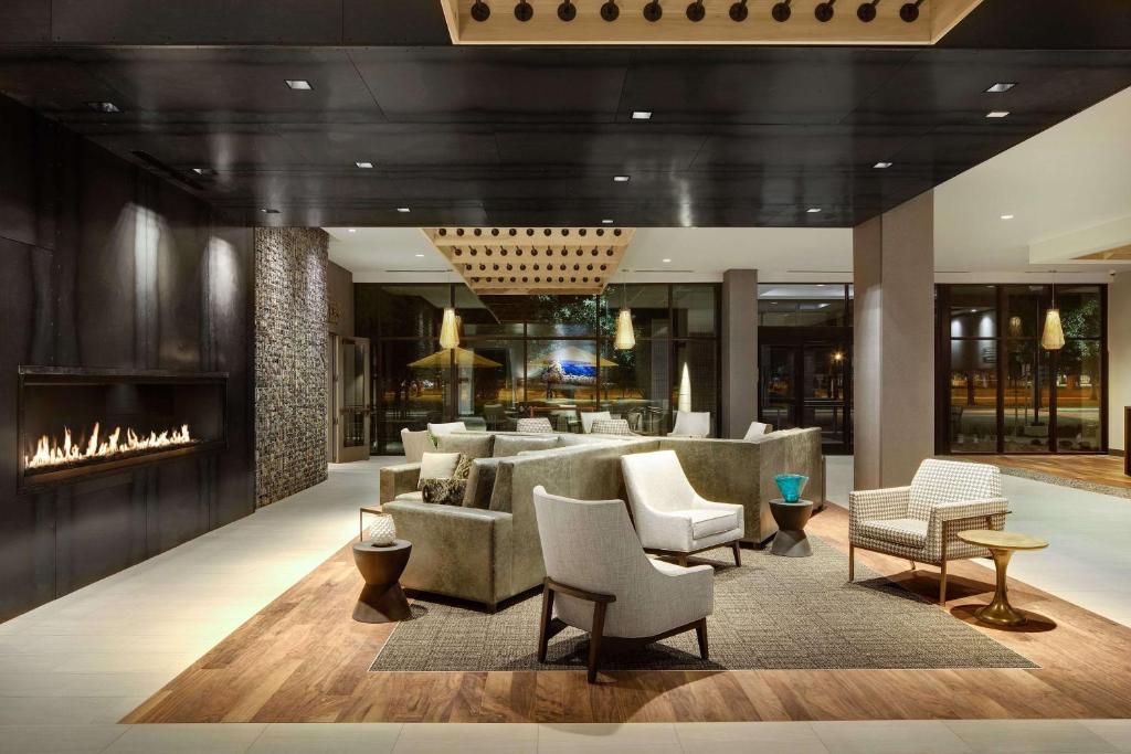 Doubletree By Hilton Greeley At Lincoln Park photo 3