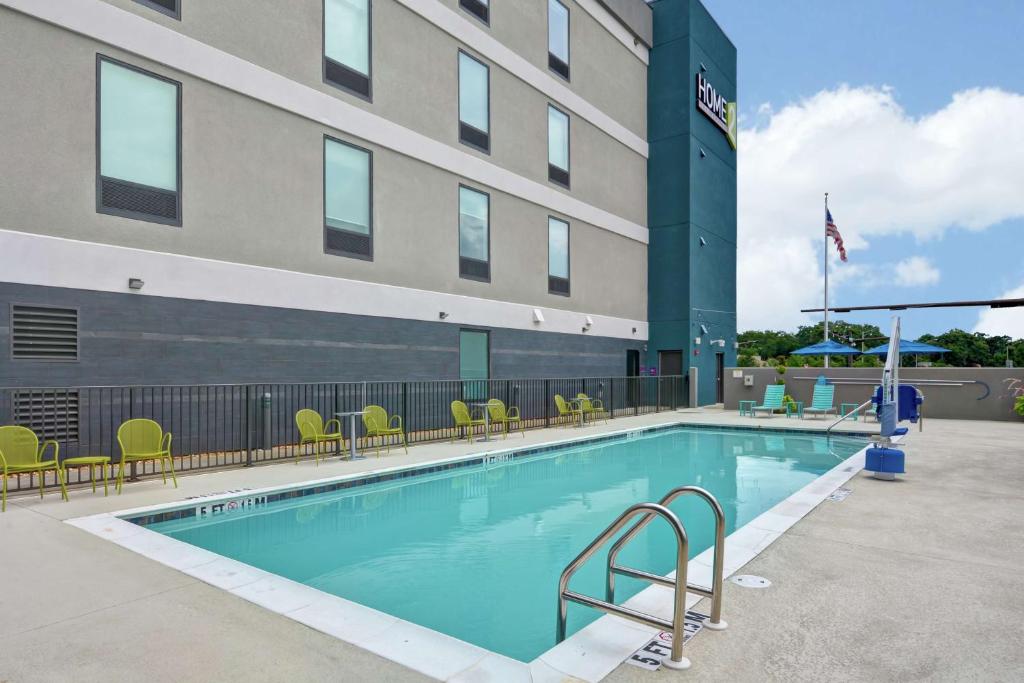 Home2 Suites Pensacola I-10 At North Davis Hwy photo 1