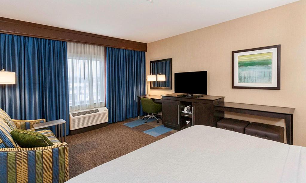 Hampton Inn & Suites Duluth North Mn Room Type - King Room - Non-Smoking