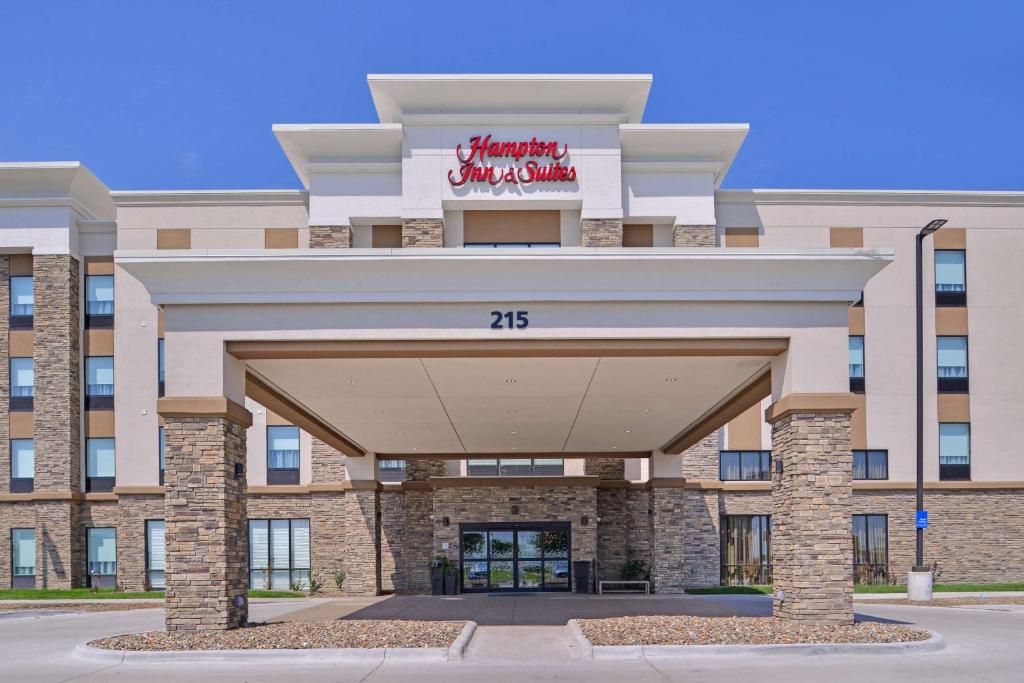 Hampton Inn and Suites Altoona-Des Moines by Hilton photo 3