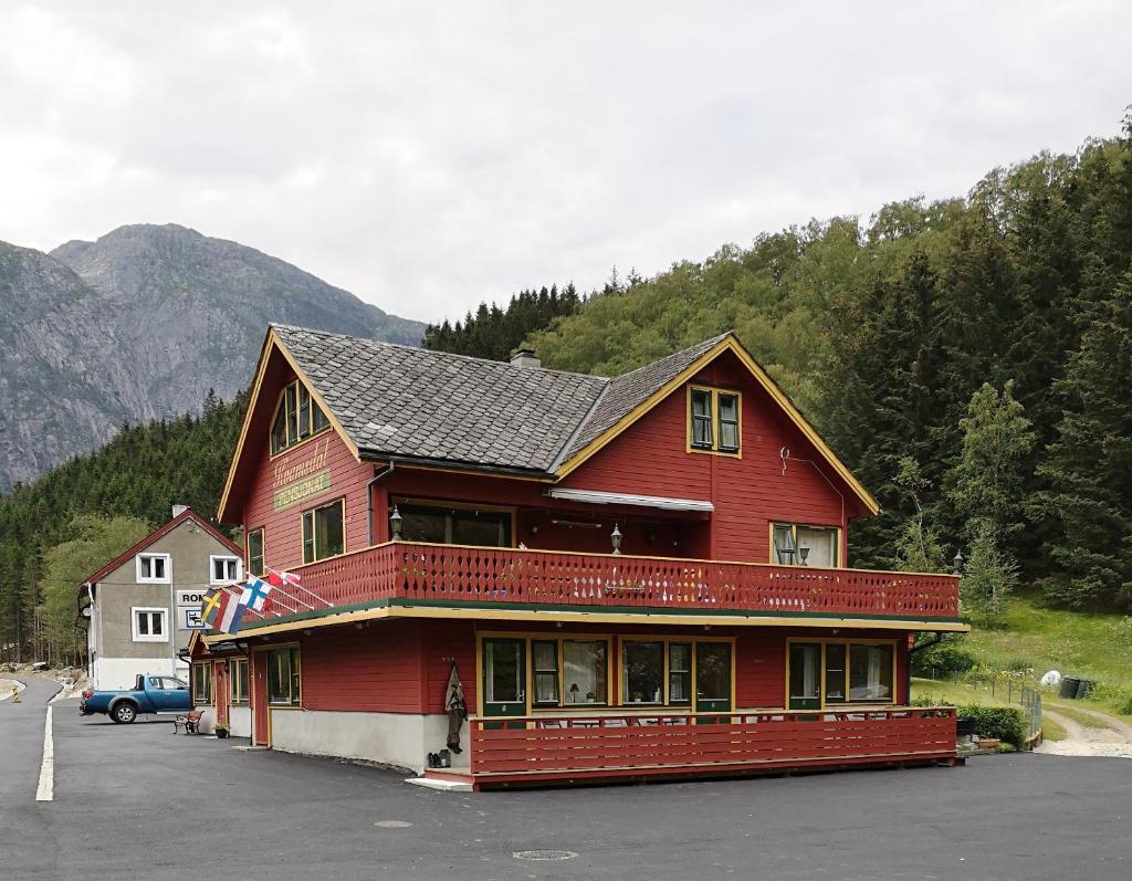 Kvamsdal Pensjonat 3 photo 1