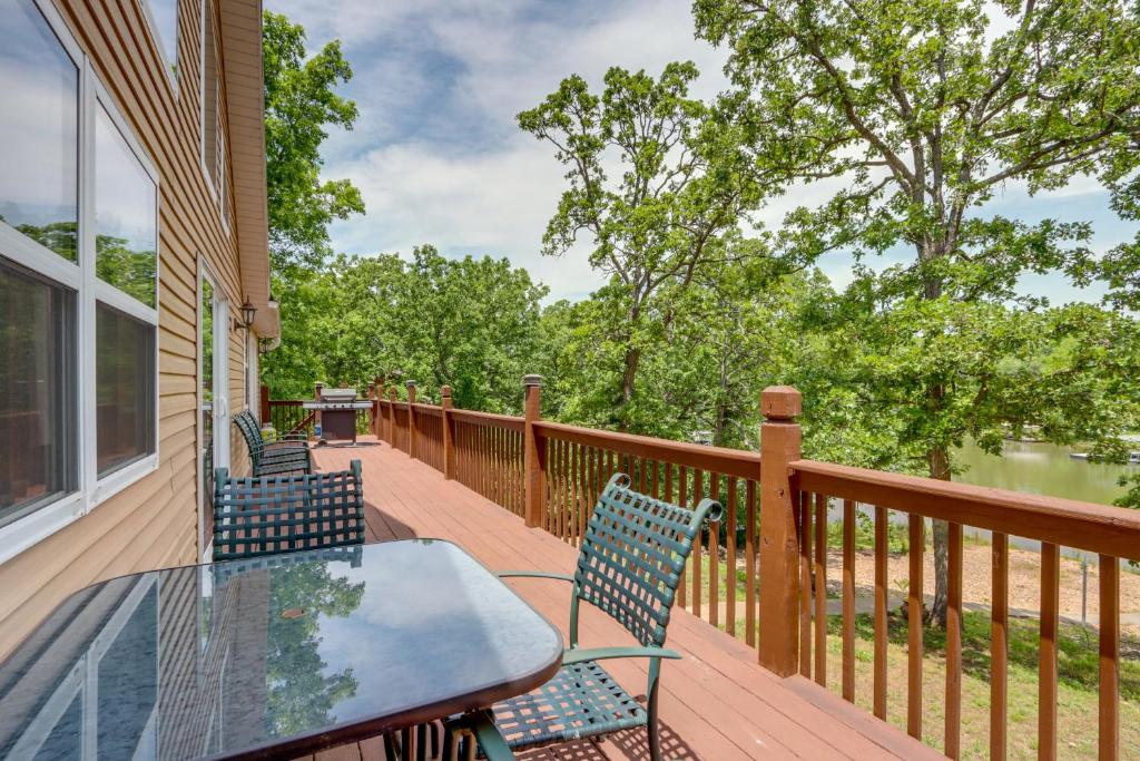 Lazy RS Lakehouse with Private Hot Tub and Boat Dock photo 2
