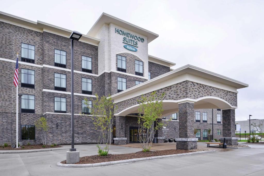 Homewood Suites by Hilton Des Moines Airport image